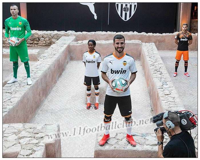 Nouveau Maillot de Foot Valencia GAYA 14 Enfant Domicile Puma 19/20 Pas Cher
